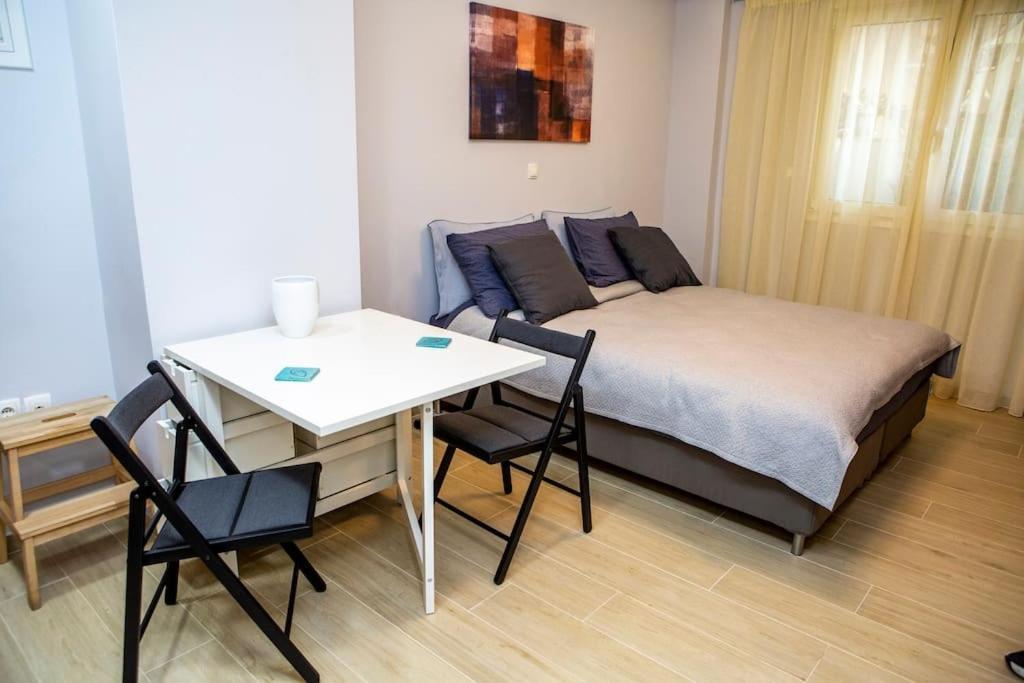 Studio Apartment With All Amenities In Kolonaki Ateny Zewnętrze zdjęcie